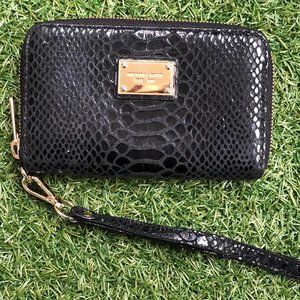 Michael Kors Wristlet